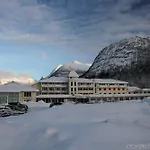 Отель Grand - Unike Шей