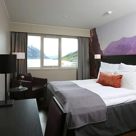 Thon Partnerhotel Jølster 4*