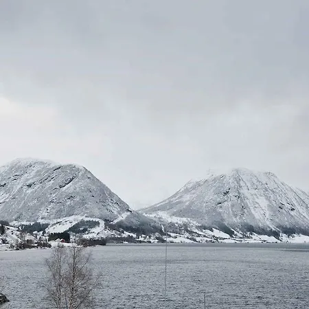 Hotell Thon Partnerhotel Jølster 4*