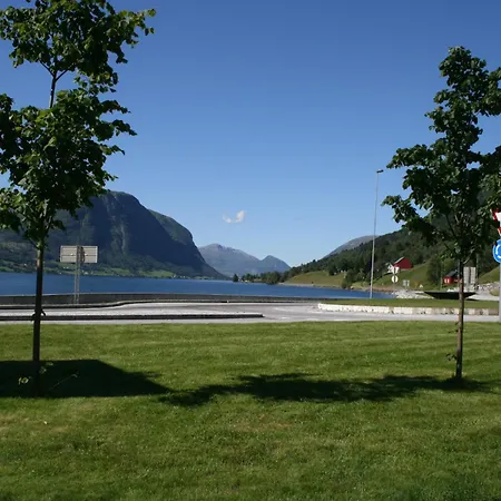 Thon Partnerhotel Jolster 4*