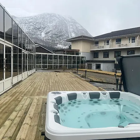 Thon Partnerhotel Jølster Hotell 4*
