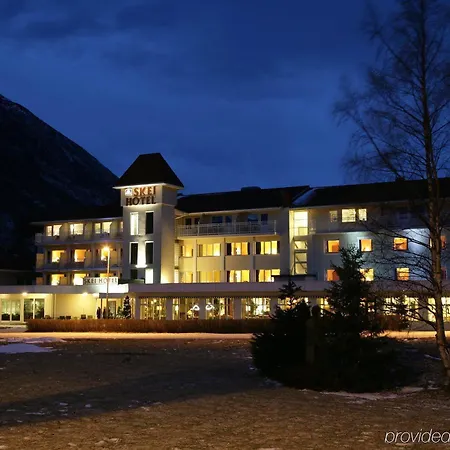Thon Partnerhotel Jølster Hotell 4*