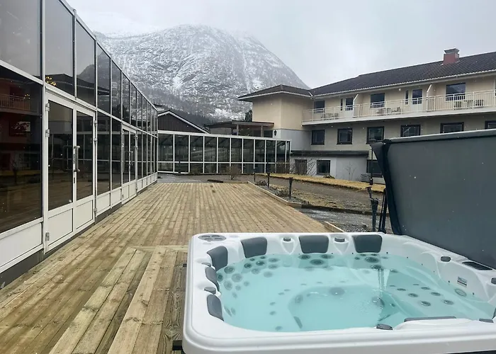 Grand - Unike Hotel 4*