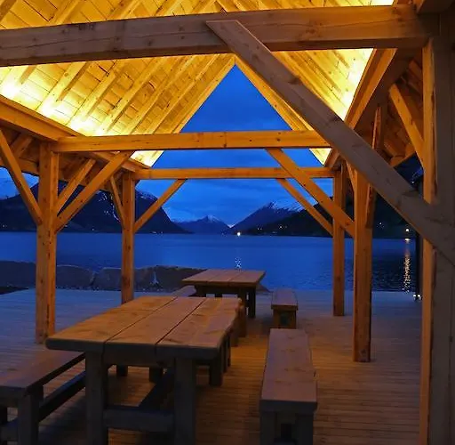 Grand - Unike Skei (Sogn og Fjordane)
