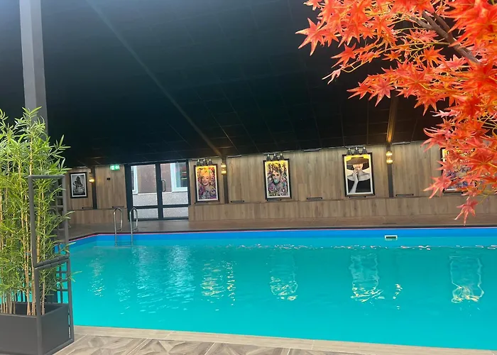 Grand - Unike Hotel 4*
